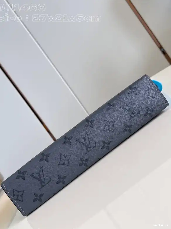 WIS POCHETTE LOUIS VOYAGE-27*21*6CM VUITTON 0522